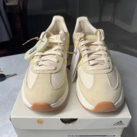 Adidas Run 70s 2.0, the “Lemonades” - Picture 3 of 6